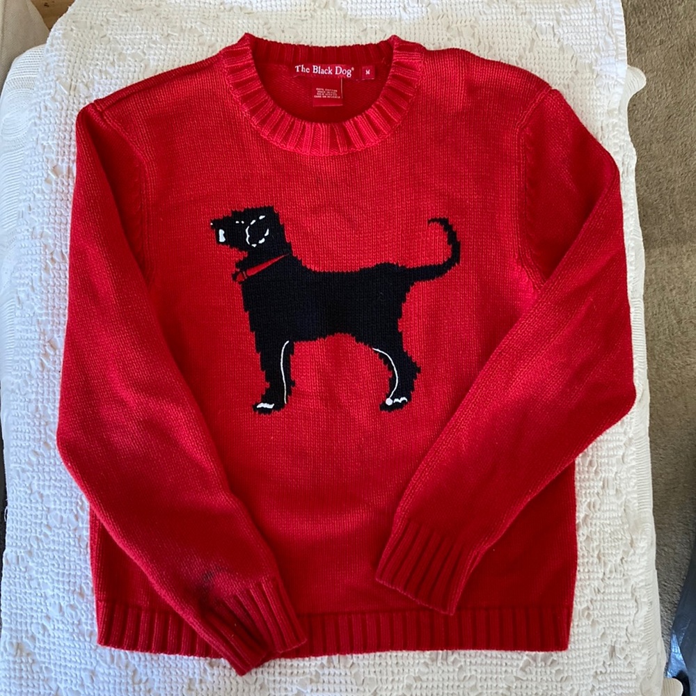 Black dog red sweater boys Medium M